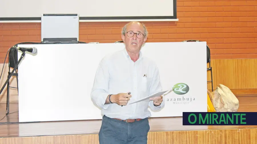 Deputados apertaram com Luís de Sousa por causa do aterro de Azambuja Deputados apertaram com Luís de Sousa por causa do aterro de Azambuja
