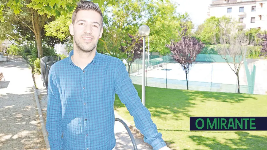 Entrevista: Alverca é um conjunto de bairros sem vida própria Entrevista: Alverca é um conjunto de bairros sem vida própria