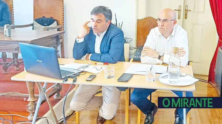 Combate à poluição no rio Nabão começa com um investimento de 10 milhões Combate à poluição no rio Nabão começa com um investimento de 10 milhões