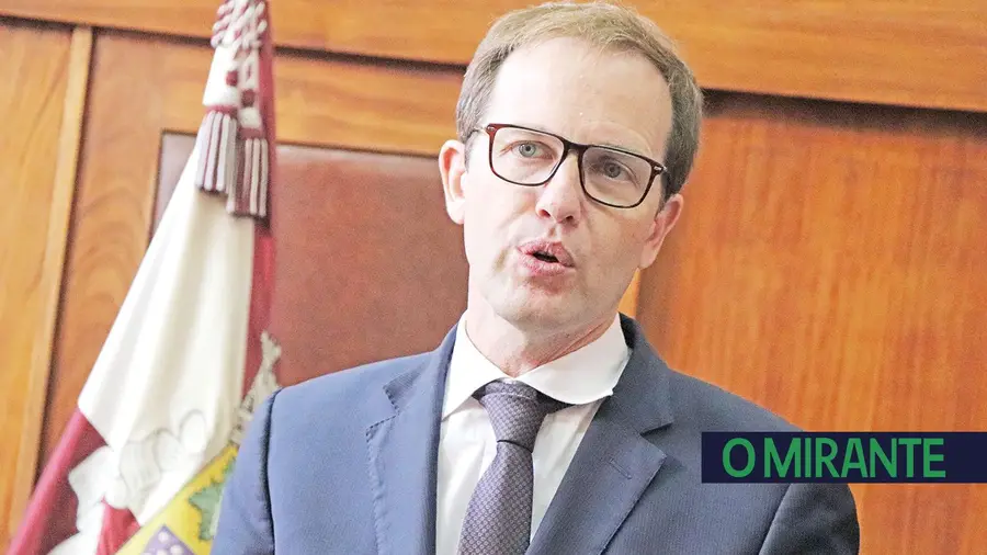 Autarca do Cartaxo lamenta situação financeira e destaca recuperação desde 2013 Autarca do Cartaxo lamenta situação financeira e destaca recuperação desde 2013