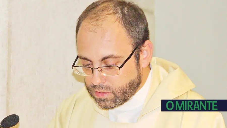 Tiago Moita  é o novo padre  de Azóia de Baixo
