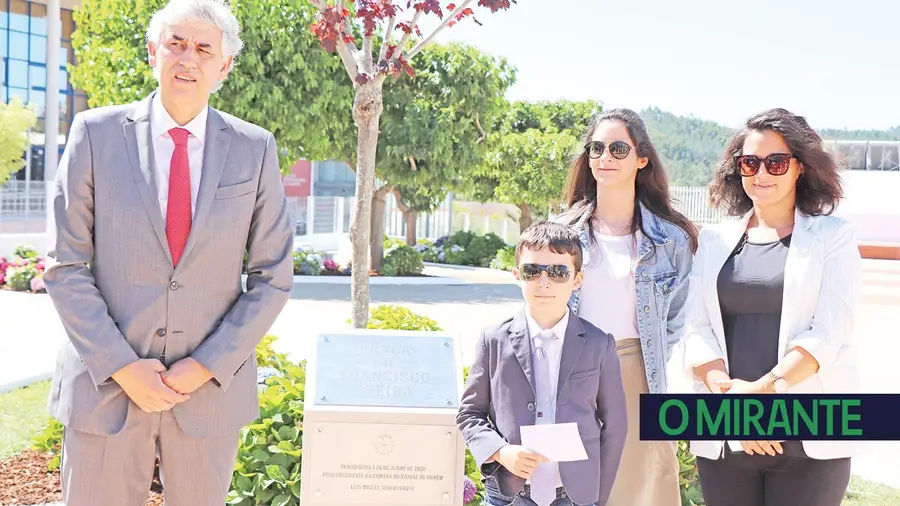 Emoção na inauguração da Praça Francisco Vieira em Ourém