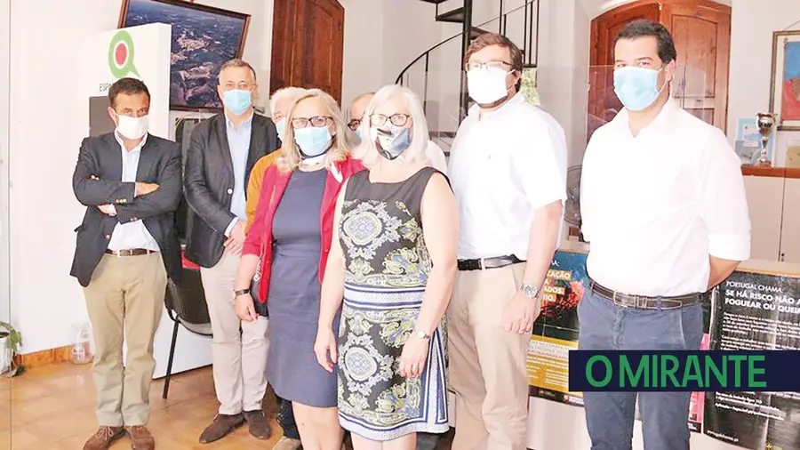 A Junta de Freguesia de Pernes A Junta de Freguesia de Pernes