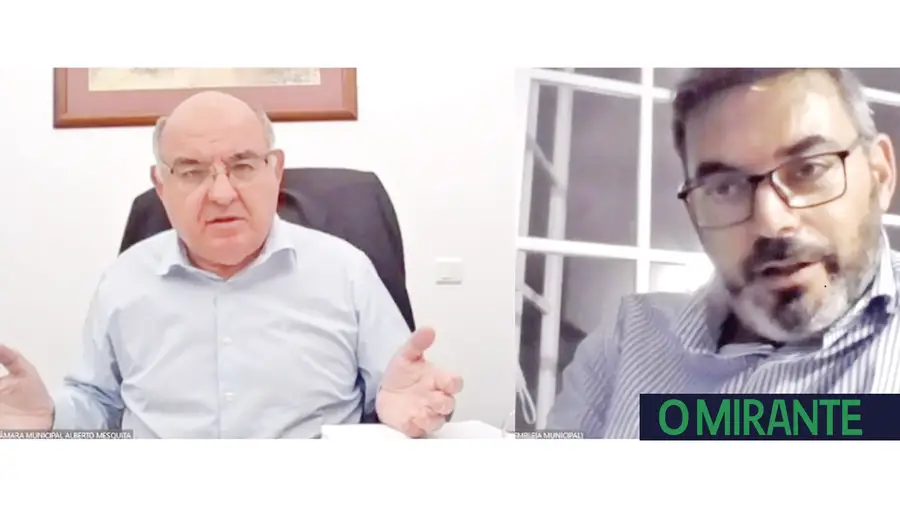 Mesquita dá raspanete a Fernando Paulo na Assembleia Municipal de Vila Franca de Xira Mesquita dá raspanete a Fernando Paulo na Assembleia Municipal de Vila Franca de Xira