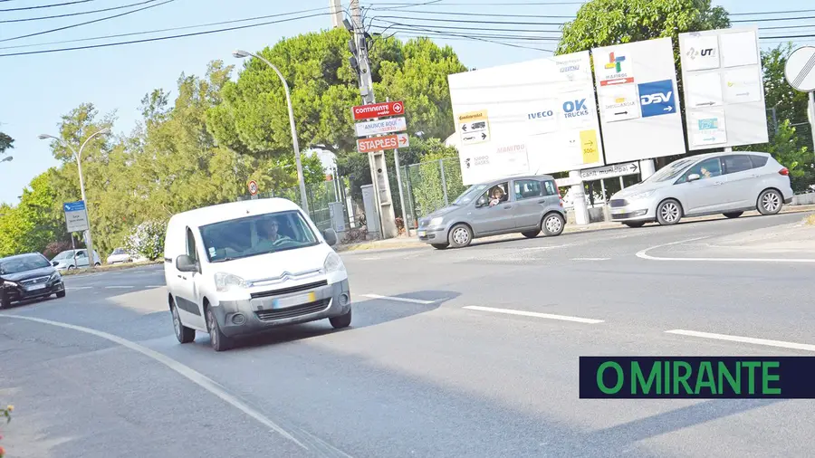 Rotunda em Povos para acabar com ponto negro rodoviário Rotunda em Povos para acabar com ponto negro rodoviário