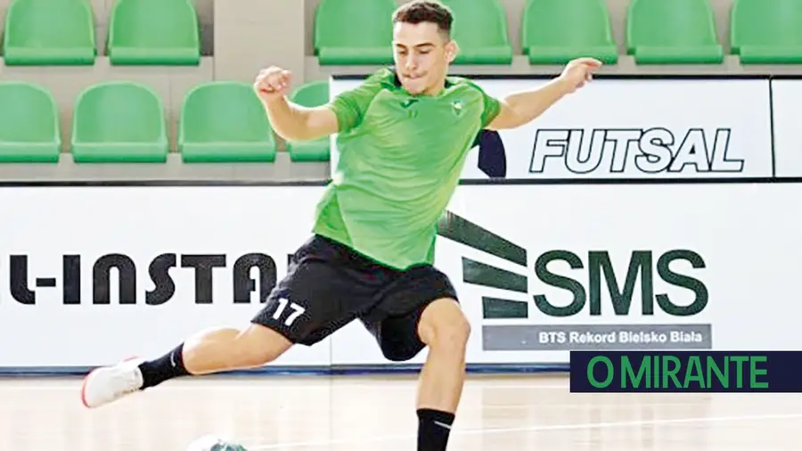 Bernardo Bernardino assina pelo tetracampeão polaco de futsal Bernardo Bernardino assina pelo tetracampeão polaco de futsal