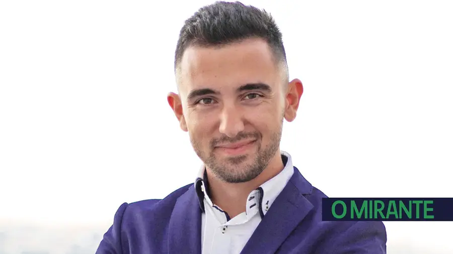 Diogo Tavares é o novo presidente da JSD de Vila Franca de Xira Diogo Tavares é o novo presidente da JSD de Vila Franca de Xira