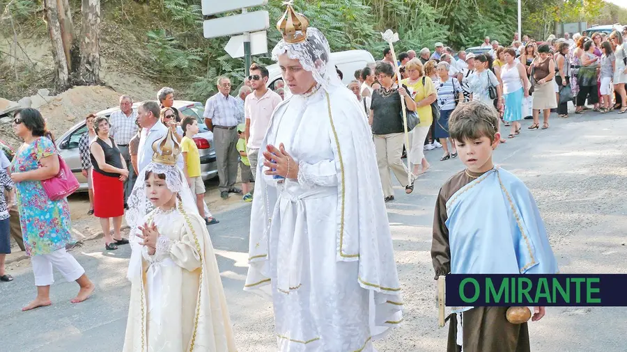 A procissão de Nossa Senhora do Castelo A procissão de Nossa Senhora do Castelo