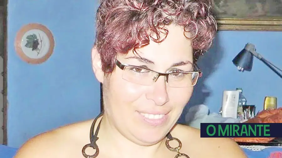 Morta pelo ex-companheiro em frente às filhas Morta pelo ex-companheiro em frente às filhas