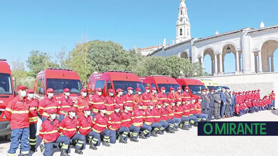 Bombeiros de Fátima com sete ambulâncias novas Bombeiros de Fátima com sete ambulâncias novas