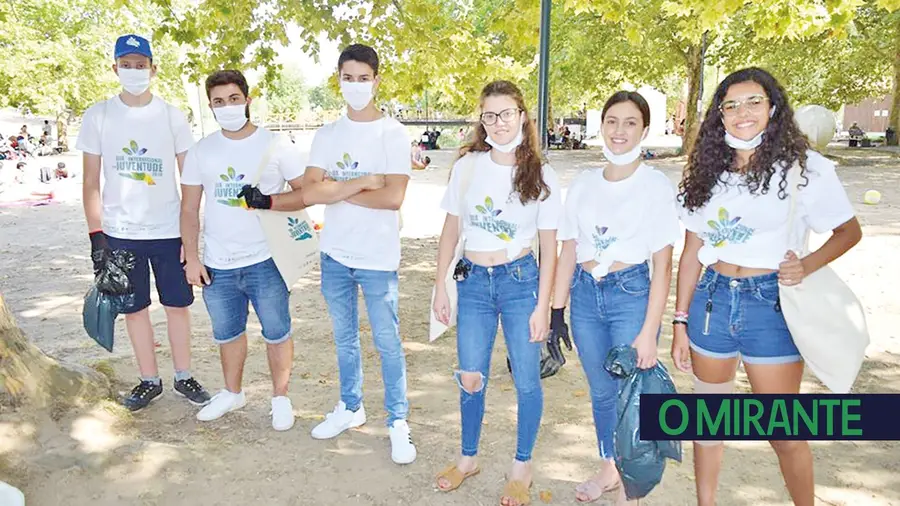 O secretário de Estado da Juventude e do Desporto O secretário de Estado da Juventude e do Desporto
