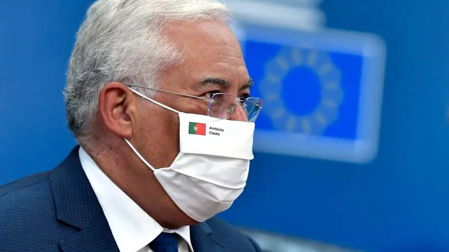 António Costa pede aos portugueses que usem máscaras nacionais reutilizáveis