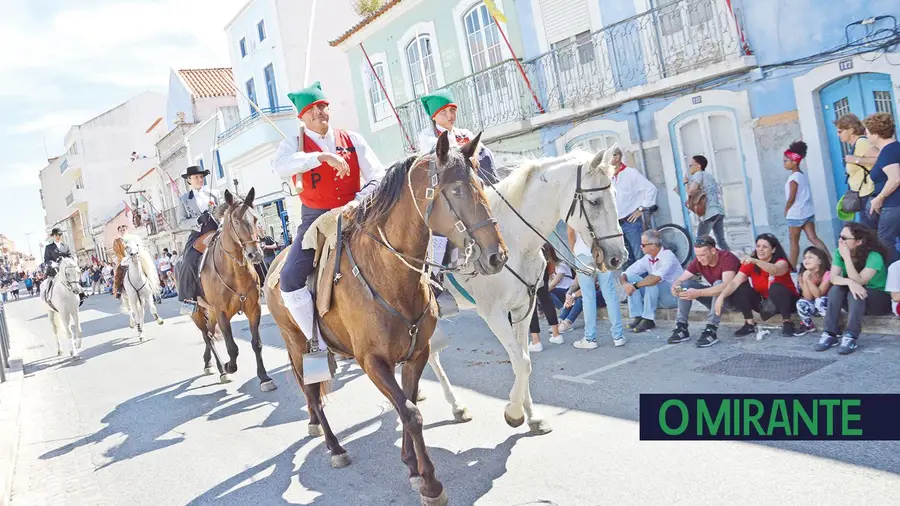 Colete Encarnado vence as 7 Maravilhas da Cultura Popular