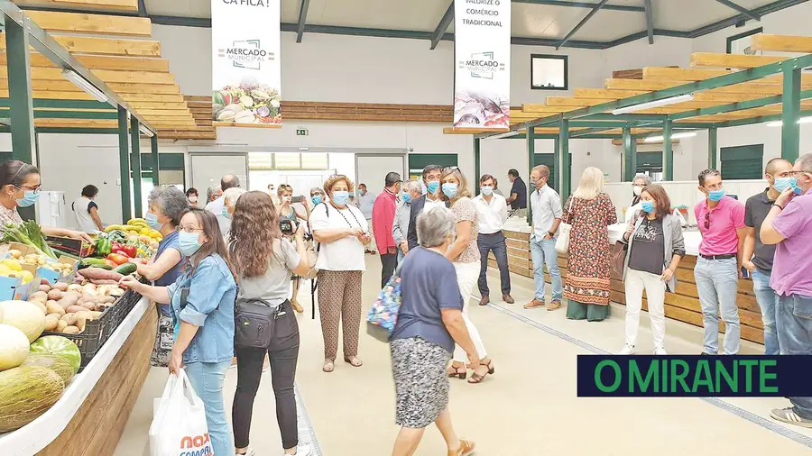 A agitação de outros tempos voltou ao Mercado Municipal de Alpiarça A agitação de outros tempos voltou ao Mercado Municipal de Alpiarça