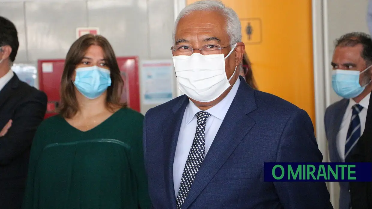 António Costa assinala em Benavente arranque do ano lectivo e anuncia contratações de assistentes operacionais