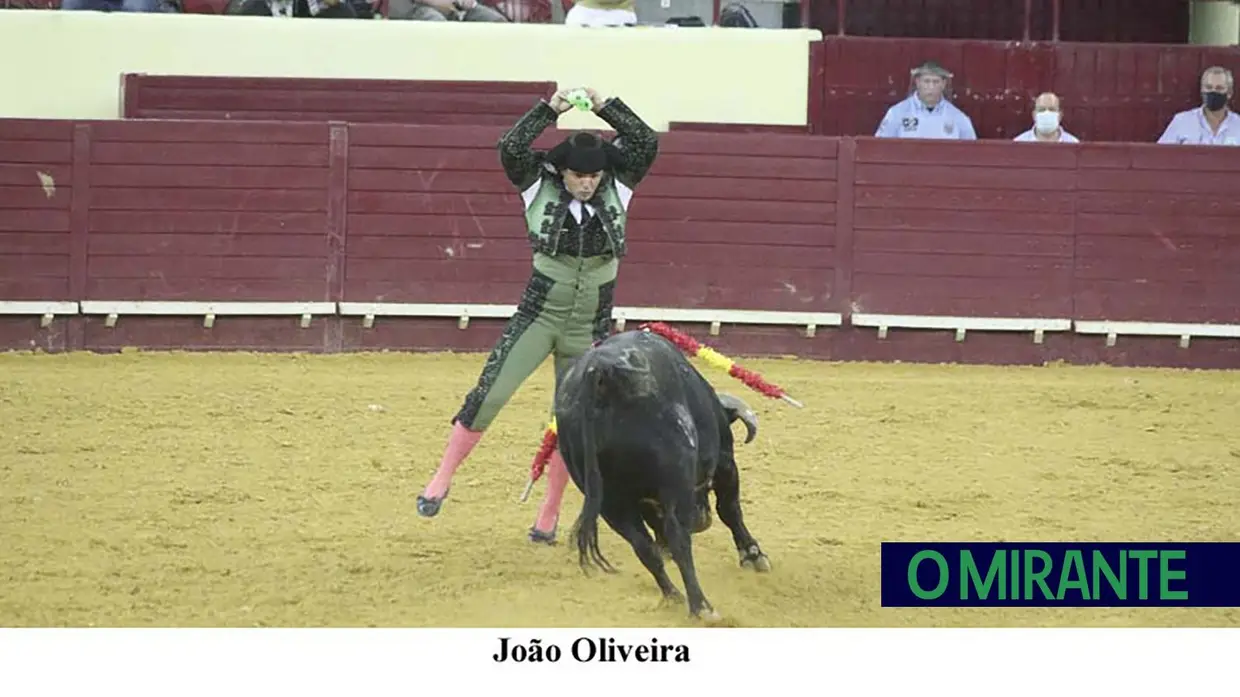 Corrida de toiros no Campo Pequeno em noite de homenagens