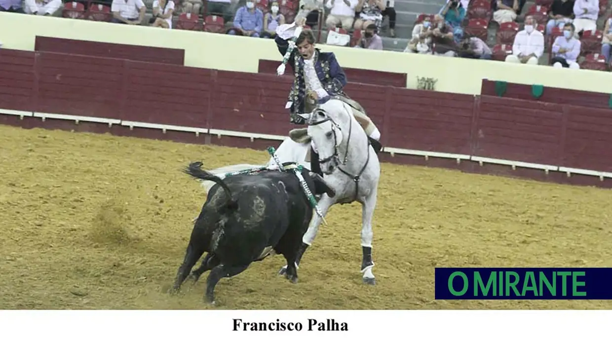 Corrida de toiros no Campo Pequeno em noite de homenagens