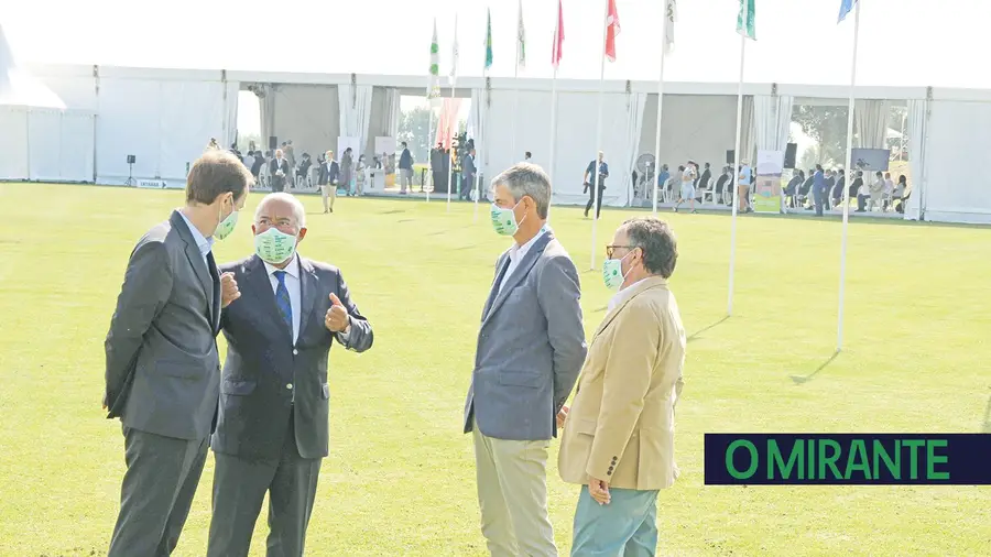 Primeiro-ministro reconhece importância da Agroglobal para a inovação na agricultura Primeiro-ministro reconhece importância da Agroglobal para a inovação na agricultura