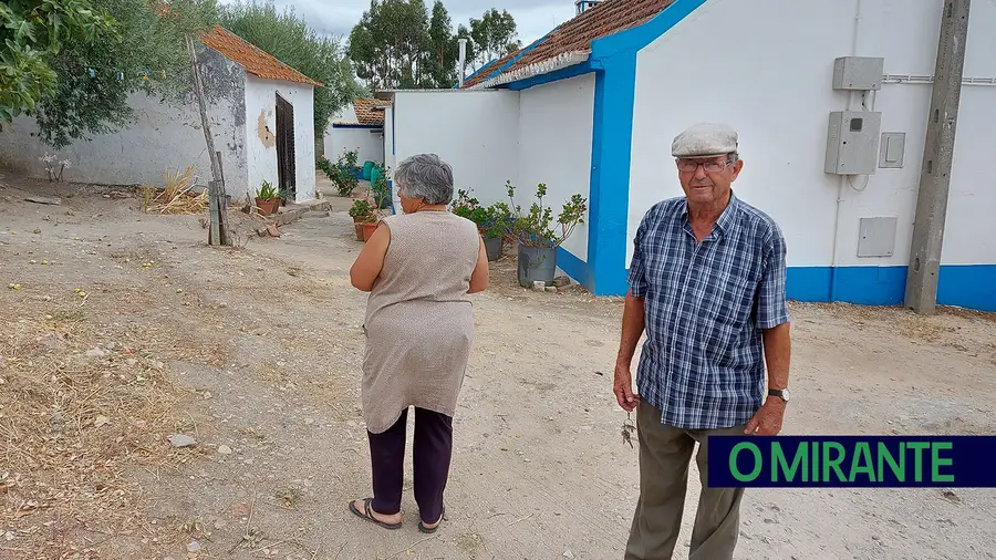 Na Parreira há um casal de idosos a viver em condições desumanas