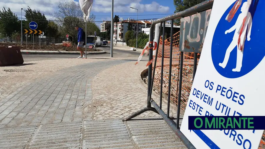 Obras no centro de Alverca andam de atraso em atraso Obras no centro de Alverca andam de atraso em atraso