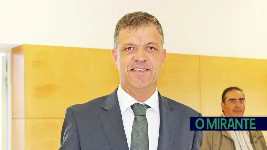 Estado fecha os olhos aos lares ilegais porque são necessários Estado fecha os olhos aos lares ilegais porque são necessários
