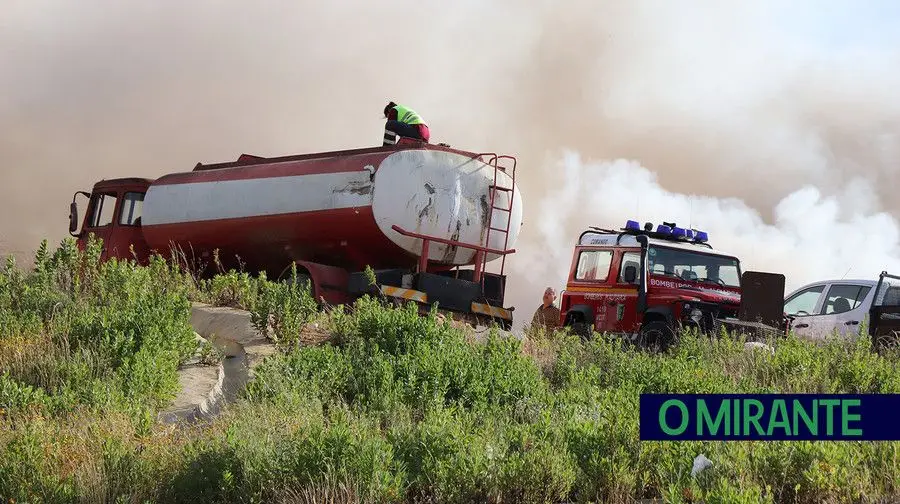 Incêndio em silo na Resitejo Incêndio em silo na Resitejo