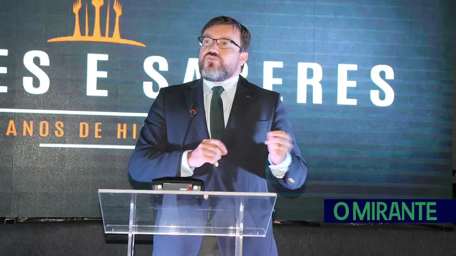 Santarém não quer ficar a ver passar os comboios Santarém não quer ficar a ver passar os comboios