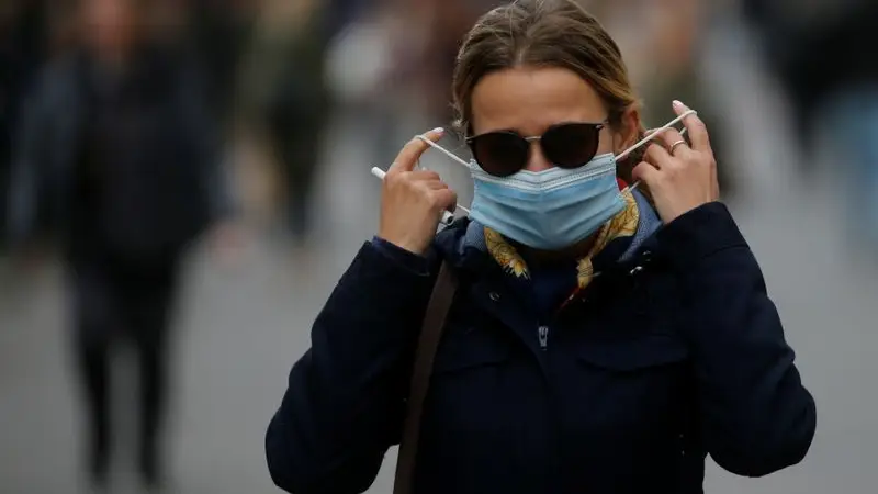 Parlamento aprova uso obrigatório de máscaras na rua Parlamento aprova uso obrigatório de máscaras na rua
