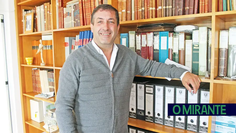 “Pedro Ribeiro não tem competência para ser presidente de Câmara do Cartaxo” “Pedro Ribeiro não tem competência para ser presidente de Câmara do Cartaxo”