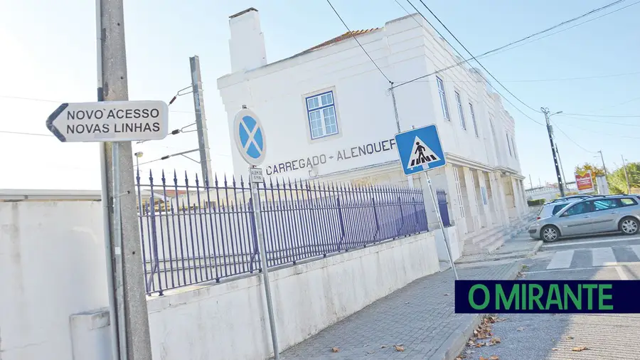 Estação na Vala do Carregado vai ser pouso para turistas Estação na Vala do Carregado vai ser pouso para turistas