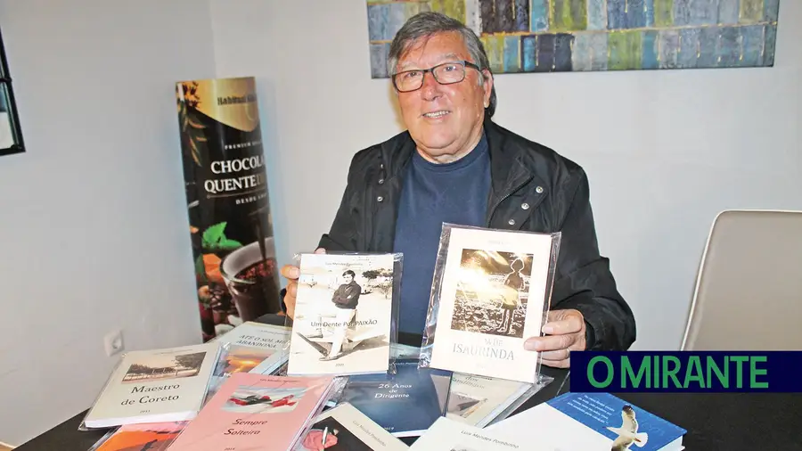 Começou a escrever histórias em criança e nunca mais parou Começou a escrever histórias em criança e nunca mais parou