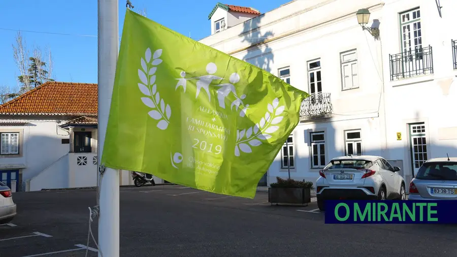 Bandeira verde para "políticas amigas da família" distingue autarquias do distrito de Santarém Bandeira verde para "políticas amigas da família" distingue autarquias do distrito de Santarém