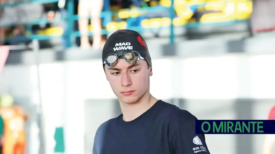 Luís Lopes com quatro medalhas no campeonato zonal de natação Luís Lopes com quatro medalhas no campeonato zonal de natação