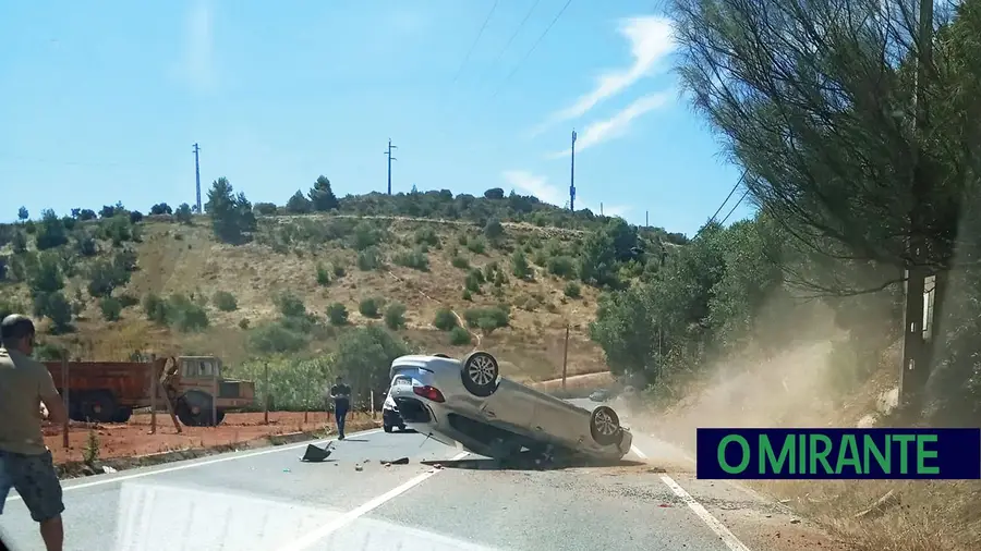 Soluções para estrada perigosa em Vialonga ficaram pela metade