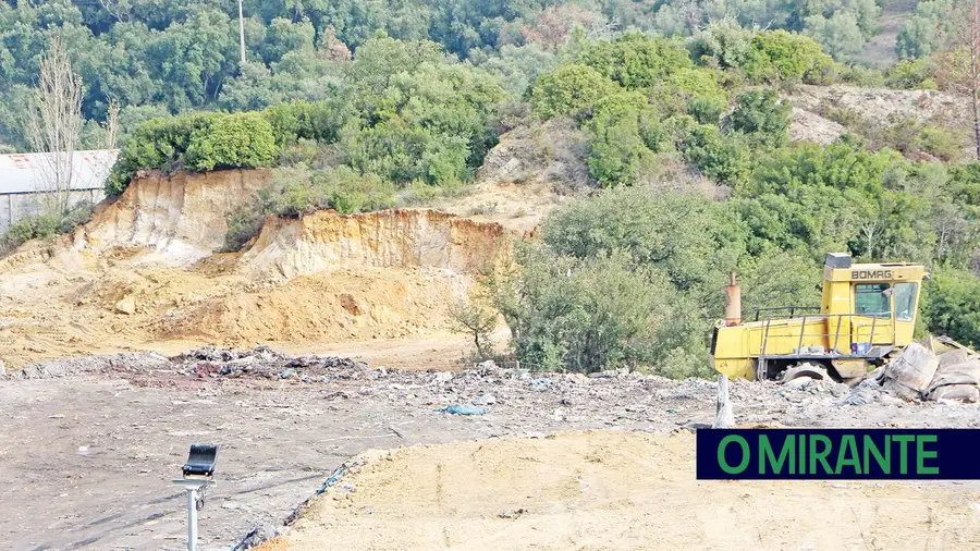 Município impedido novamente de fiscalizar aterro de Azambuja Município impedido novamente de fiscalizar aterro de Azambuja