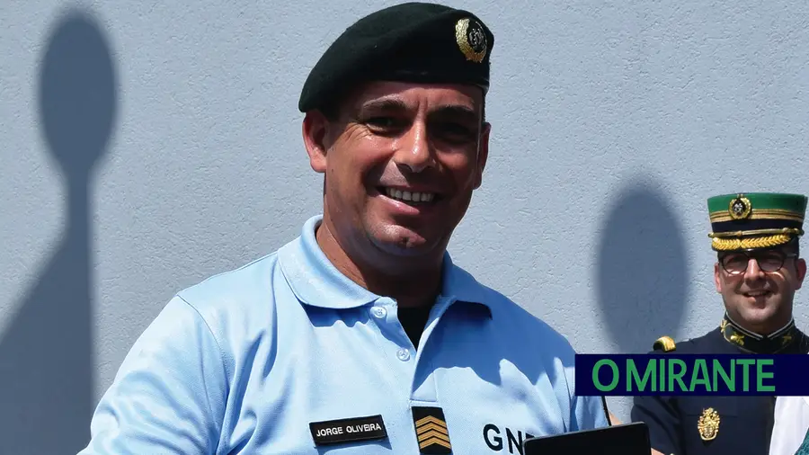 Câmara de Alcanena distingue ex-comandante do posto da GNR Mw-900