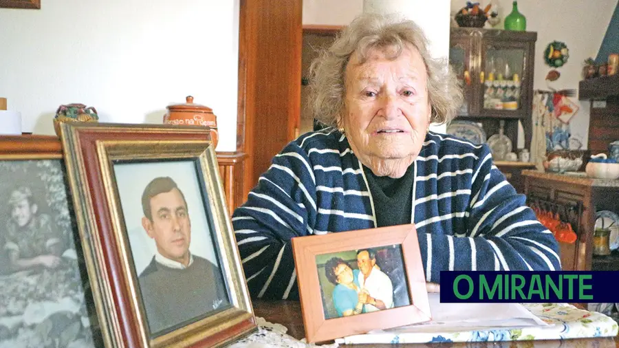 Viúva de idoso que morreu na GNR de Aveiras de Cima ainda chora por justiça Viúva de idoso que morreu na GNR de Aveiras de Cima ainda chora por justiça