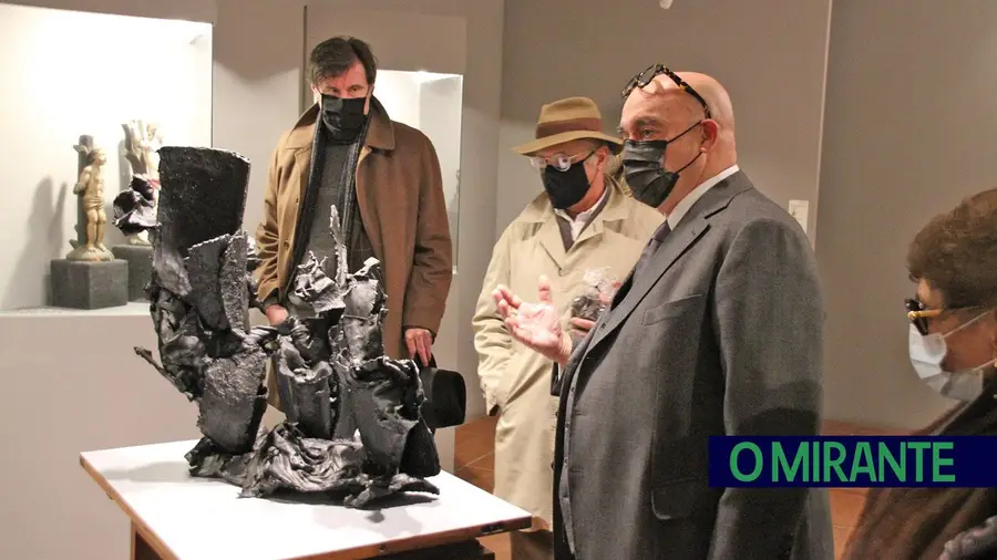 Galeria Neupergama celebra 40 anos com exposição de Pedro Cabrita Reis Galeria Neupergama celebra 40 anos com exposição de Pedro Cabrita Reis