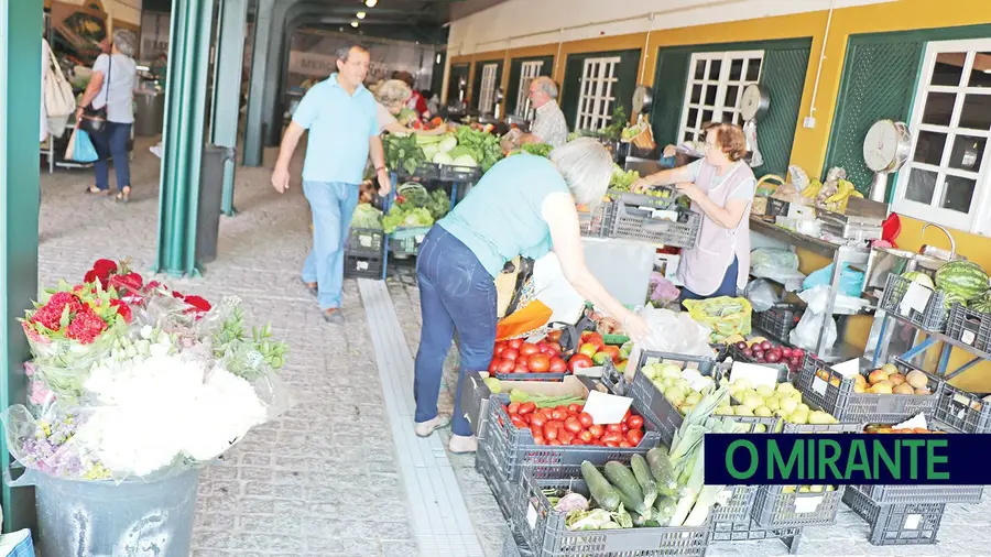 Obras no mercado de Santarém retomam curso normal em Janeiro Obras no mercado de Santarém retomam curso normal em Janeiro