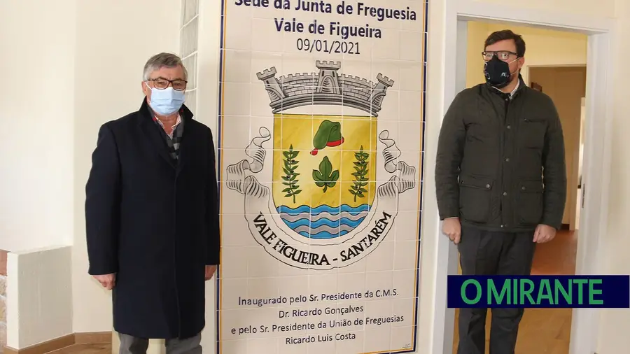 Edifício da Junta de Vale de Figueira renovado Edifício da Junta de Vale de Figueira renovado