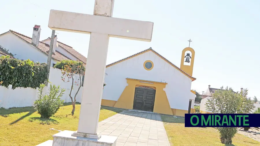 Tecto da Igreja do Porto Alto ainda cai antes das obras