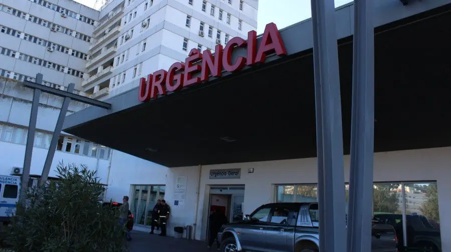 Hospital de Santarém com urgências "congestionadas" pede desvio de doentes