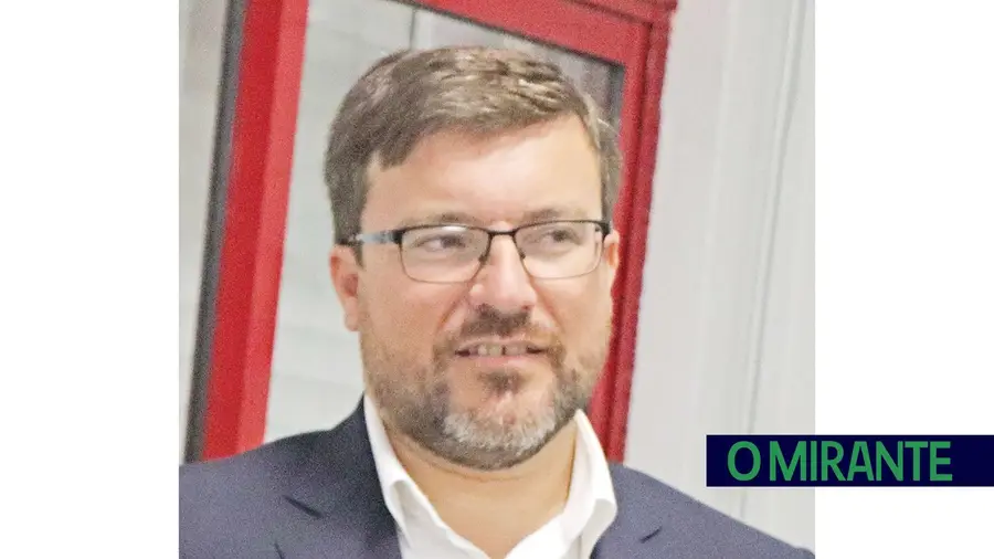 Autarca de Santarém quer mais acção da PSP e queixa-se ao Governo Autarca de Santarém quer mais acção da PSP e queixa-se ao Governo