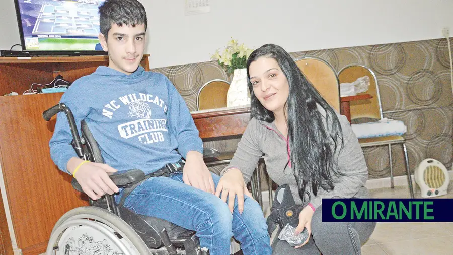 Mais uma ajuda para melhorar a vida de Martim Mais uma ajuda para melhorar a vida de Martim