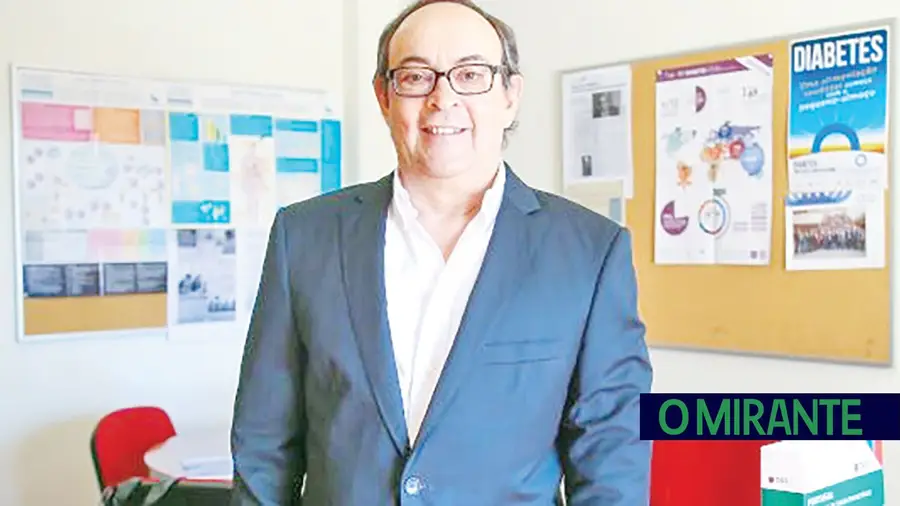 Associação quer testes domésticos à Covid-19 para reduzir afluência aos laboratórios Associação quer testes domésticos à Covid-19 para reduzir afluência aos laboratórios