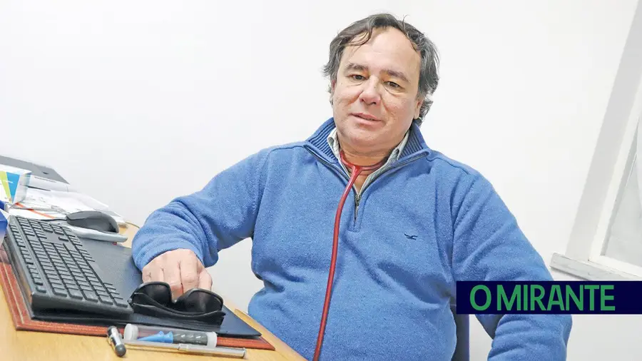 Médico infectado duas vezes luta agora contra as sequelas Médico infectado duas vezes luta agora contra as sequelas