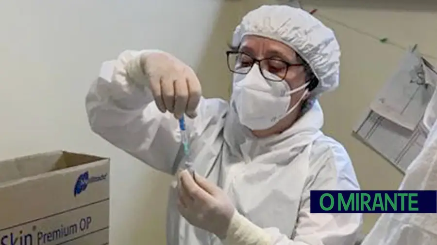 Denúncias de vacinação abusiva põem em xeque dirigentes de instituições Denúncias de vacinação abusiva põem em xeque dirigentes de instituições