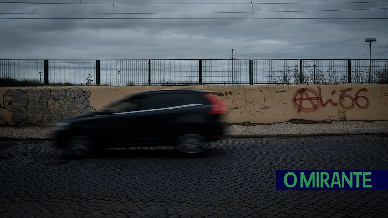 Grafitos em Vila Franca de Xira dão má imagem