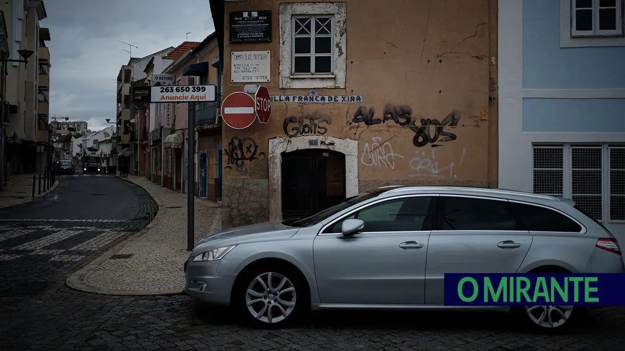 Grafitos em Vila Franca de Xira dão má imagem