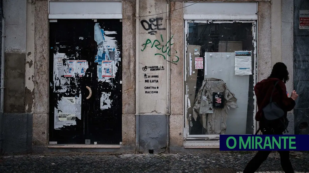 Grafitos em Vila Franca de Xira dão má imagem
